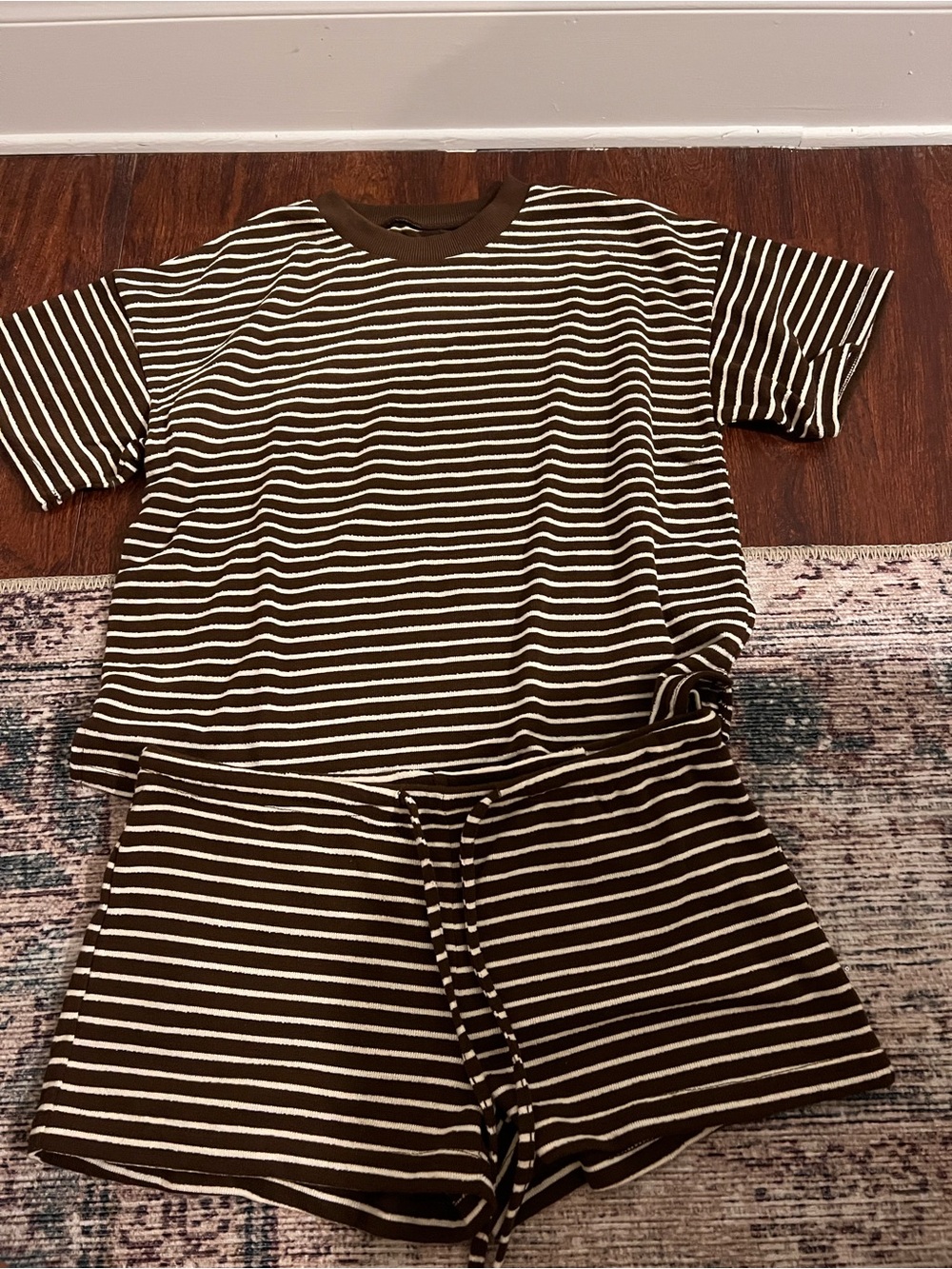 Things between striped tshirt and shorts set
